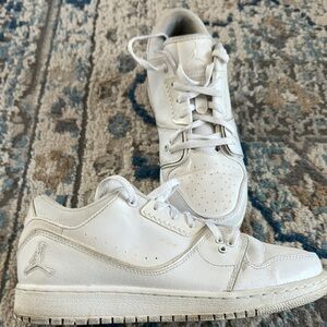 Youth White Air Jordan 1 Flight 2 Sneakers size 6YW